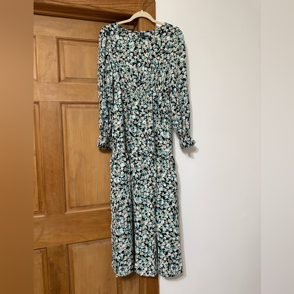 SHEIN Long Sleeve Floral Dress - Picture 3 of 7